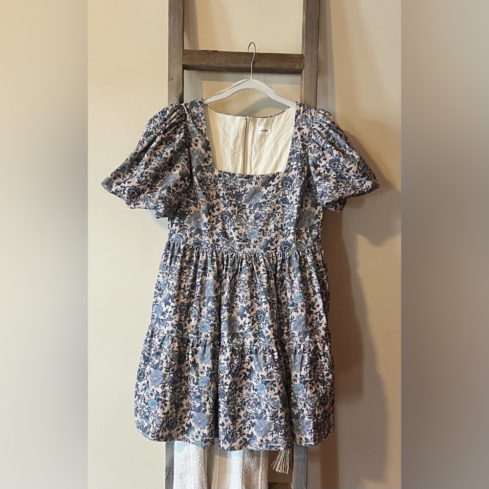 AUREUM Blue and tan puff sleeve babydoll style Floral Dress